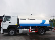 炭素鋼タンク水キャリアのトラック、4×2 266hp LPGのトラックのタンカー8m3の容積