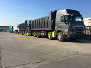 Sinotruckは40トンの積載量のHowo T7H 8x4 371HP 12の荷車引き鉱山のダンプ トラック フィリピンのための人の技術を採用します