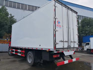 ステンレス鋼の貨物材料が付いている白くか赤い4x2小さい冷やされていたトラック