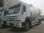 8台のCBM容量の具体的な建設用機器/Sinotruk Howo 6x4のトラックミキサのトラック