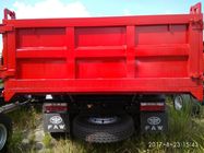 FAW 4x2のダンプ トラックのダンプカーの赤い色の軽量高力フレーム