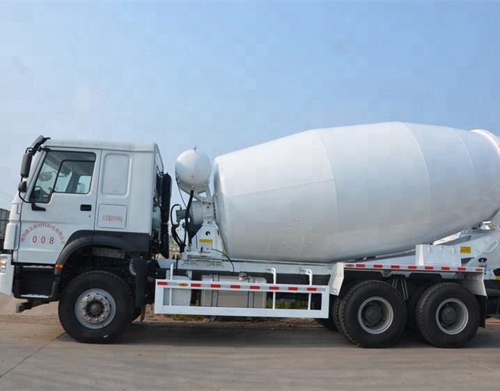 HOWO 6X4 9のM3小さい具体的な建設用機器は組合せのコンクリートのトラックを用意します