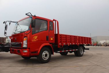 Howoの優雅な軽トラック4x2 5トン容量の赤い色のユーロ2の高い安全