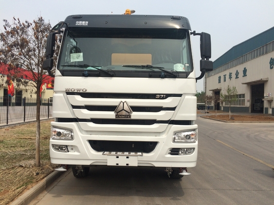 精製されたLHD無鉛ガソリン配送トラック 12タイヤ 26KL 28KL 30KL マニュアル 8x4 新型ディーゼルオイルタンカートラック