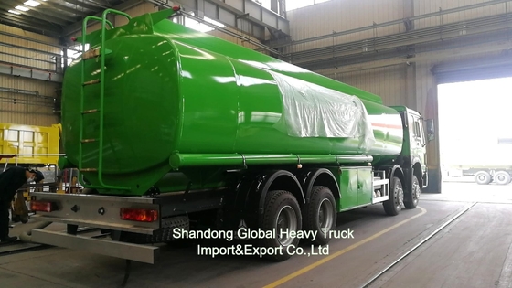 Sinotruk HOWO 8*4 燃料タンク トラック 12 輪 オイルタンカー 30000L 配給トラック