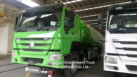 Sinotruk HOWO 8*4 燃料タンク トラック 12 輪 オイルタンカー 30000L 配給トラック