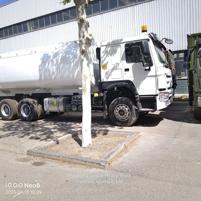 新品 シノトラック HOWO 6X4 20000L オイルタンク 燃料タンカー トラック フィリピンで販売