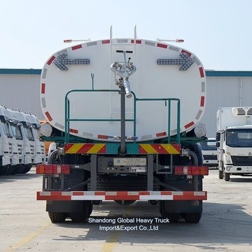 シノトルク HOWO 6X4 水タンカー トラック 18000L 20000L 20トンの水噴霧スプリンクラー トラック