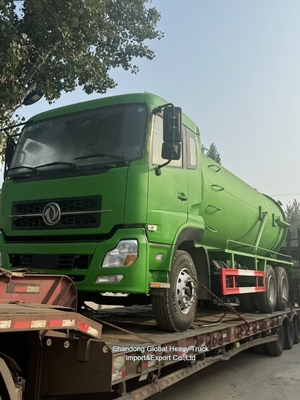 HOWO 371HP 6*4 効率的な収集のための新しい状態の下水道吸い込みトラック