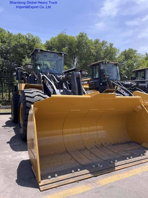 XCMG XC948E 4トンの前輪ロード 2.4 M3 バケツ