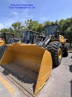 XCMG XC948E 4トンの前輪ロード 2.4 M3 バケツ