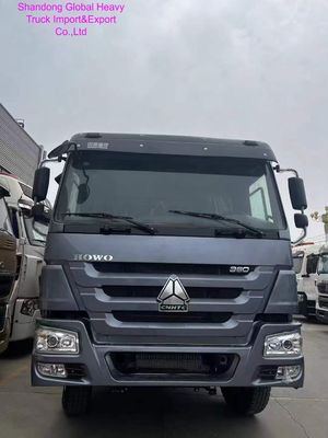 Sinotruk HOWO 25-30トンの積載容量 5600 × 2300 × 1500mmの貨物箱と400Lの燃料タンク