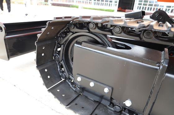 ロンキング 6 トンの水力ミニ掘削機 15.4kw/2400rpm エンジンと5900*2000*2600mm コンパクトデザイン