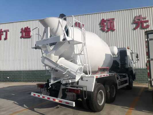 中国重汽 HOWO 8×4 駆動方式 12立方メートル 容量 300馬力 最大馬力 コンクリートミキサー車