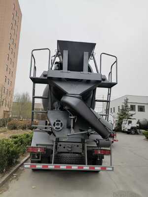 Sinotruk HOWO 8×4 Drive Type 12cbm Capacity 300hp Maximum Horsepower Concrete Mixer Truck