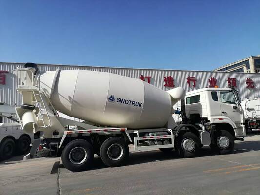 良い価格 Sinotruk HOWO 10cbm/6*4/建設混合/車両/7000リットル 移動セメント/コンクリートミキサートラック