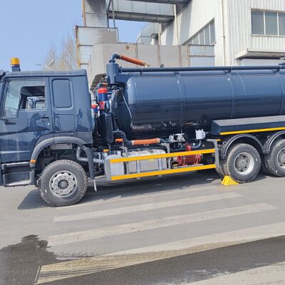 HOWO 15CBM 6*4 駆動車と水圧式転倒放出用消化水タンク清掃用の真空下水道排水トラック