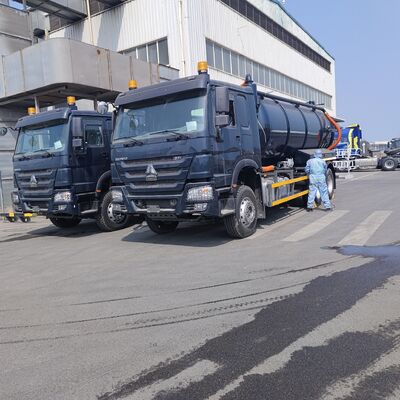 HOWO 15CBM 6×4駆動型および336HPのエンジンを搭載した真空下水道排泄物吸管トラック
