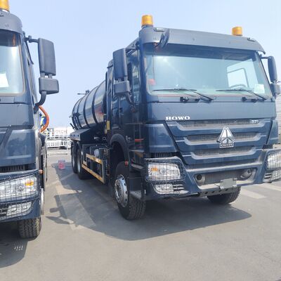 HOWO 15CBM 都市廃棄物および産業廃棄物洗浄用の 6×4 ドライブタイプと 266HP エンジンを備えた真空下水吸引車