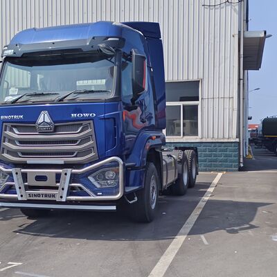 HOWO NX 6×4 トラクター トラック 380HP エンジンと重荷物輸送用の重荷葉スプリング懸垂