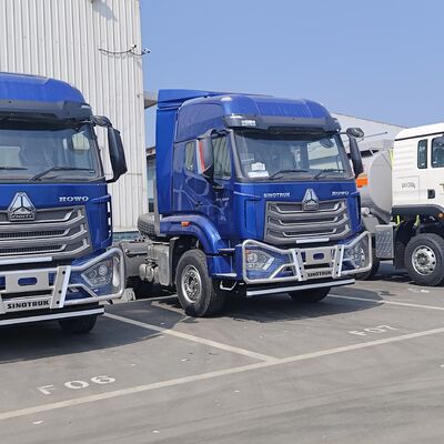 HOWO NX 6×4 トラクター トラック 380HP エンジンと重荷物輸送用の重荷葉スプリング懸垂