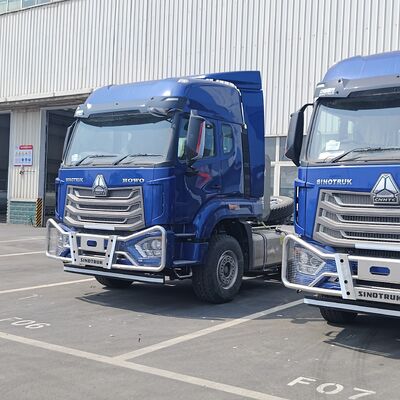 HOWO NX 6×4 トラクター トラック 380HP エンジンと重荷物輸送用の重荷葉スプリング懸垂
