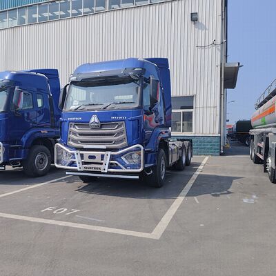 HOWO NX 6×4 トラクター トラック、380HP エンジンと重量物輸送用の頑丈なフレームを搭載