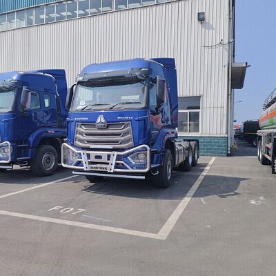 HOWO NX 6×4 トラクター トラック、380HP エンジンと重量物輸送用の頑丈なフレームを搭載