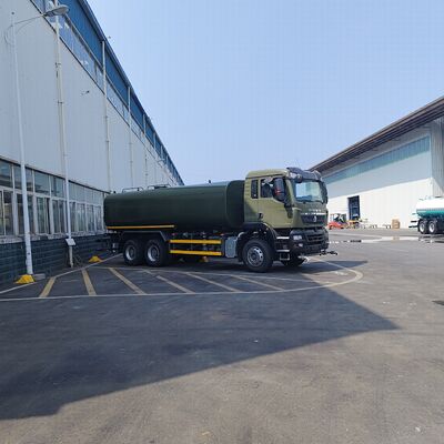 HOWO TX 6×4 給水タンク車、ペイロード 20T ユーロ 2 排出基準および道路清掃用 6×4 駆動輪付き