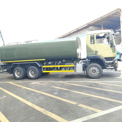 HOWO TX 6×4 水タンク トラック 道路の粉塵除去と市政清掃のための20トンの重荷