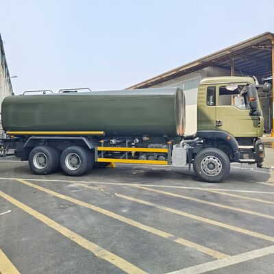HOWO TX 6×4 給水タンク車、積載量 20T、道路粉塵制御用のユーロ 2 排出基準を搭載