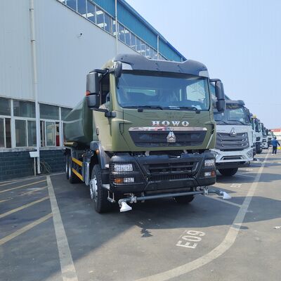 HOWO TX 6×4 給水タンク車、ペイロード 20T ユーロ 2 排出基準および道路清掃用 6×4 駆動輪付き