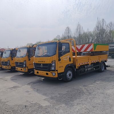 HOWO 4×2 クラッシュ クッション トラック 高性能エネルギー吸収とモジュール式交換設計 高速道路安全