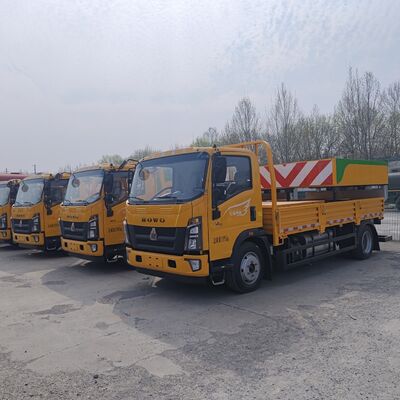 HOWO 4×2 クラッシュ クッション トラック 高性能エネルギー吸収とモジュール式交換設計 高速道路安全