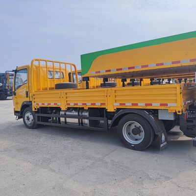 HOWO 4×2 クラッシュ クッション トラック 高性能エネルギー吸収とモジュール式交換設計 高速道路安全