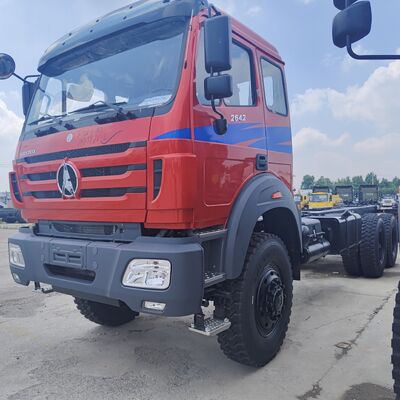 BEIBEN 2642 8×4 重荷鉱山ダンプトラック 420HP WEICHAI エンジンと35-45トンの鉱山および採石場用ペイロード