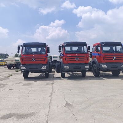 BEIBEN 2642 8×4 重荷鉱山ダンプトラック 420HP WEICHAI エンジンと35-45トンの鉱山および採石場用ペイロード