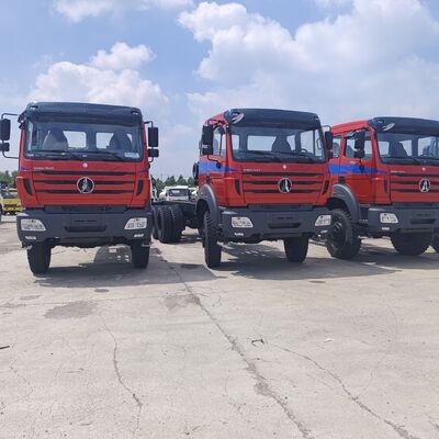 BEIBEN 2642 6×4 重荷ダンプトラック 420HP WEICHAI エンジンと25-35トンの鉱山および建設用ペイロード