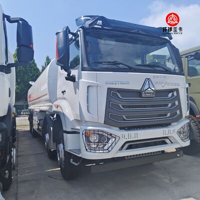 HOWO NX 8x4 30000L 燃料タンク トラック ケニア燃料輸送用の重用ディーゼルボウザー トラック