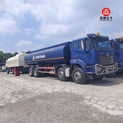 HOWO NX 8x4 30000L 燃料タンク トラック 重荷ディーゼルオイルタンカー トラック アフリカ市場
