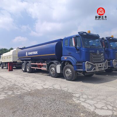 HOWO NX 8x4 30000L 燃料タンク トラック 重荷ディーゼルオイルタンカー トラック アフリカ市場