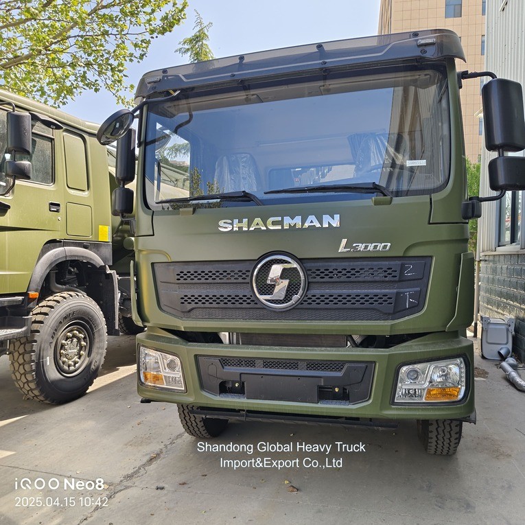 中国 シノトラック HOWO 4X2 6X4 重荷輸送機 冷蔵庫 冷却貨物箱 トラック
