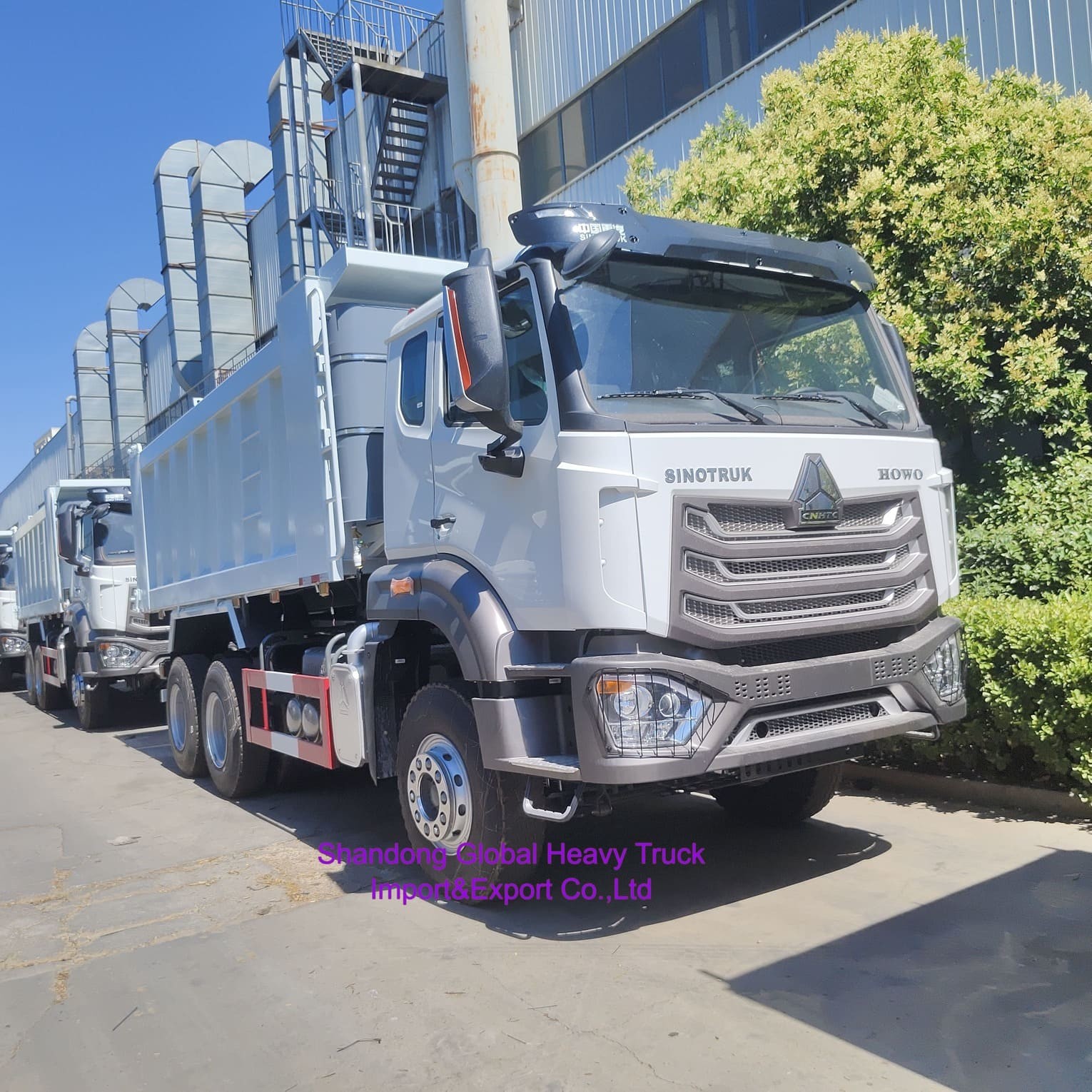 シノトルク HOWO Nx 8X4 ユーロ2 336HP 371HP ダンプトラック