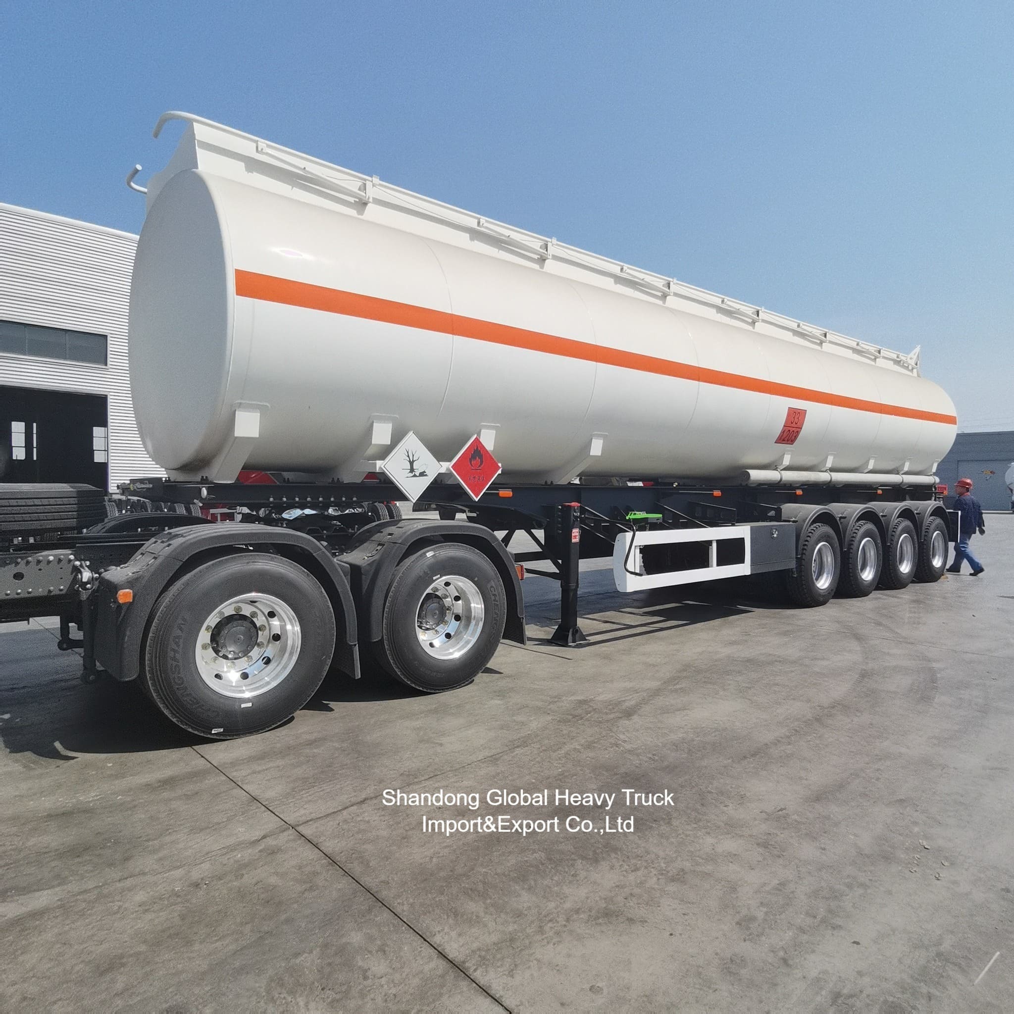 3軸炭素鋼Q345B 45000L燃料タンクセミトレーラー