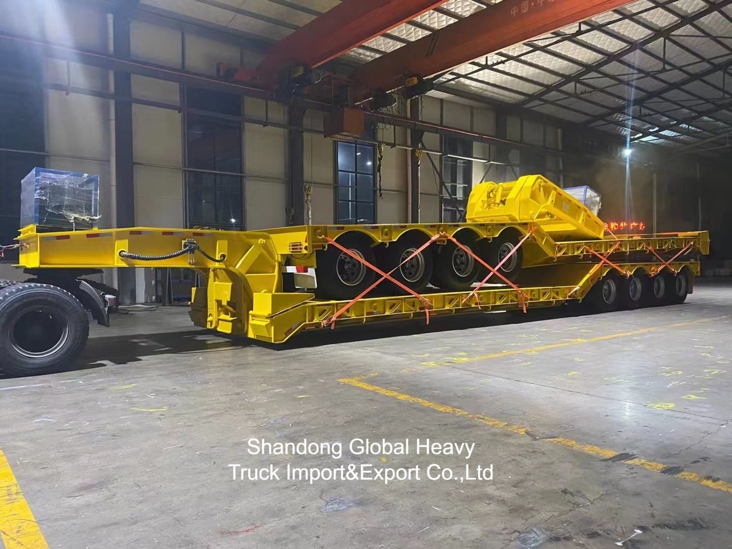 重機運搬用3軸低床セミトレーラー