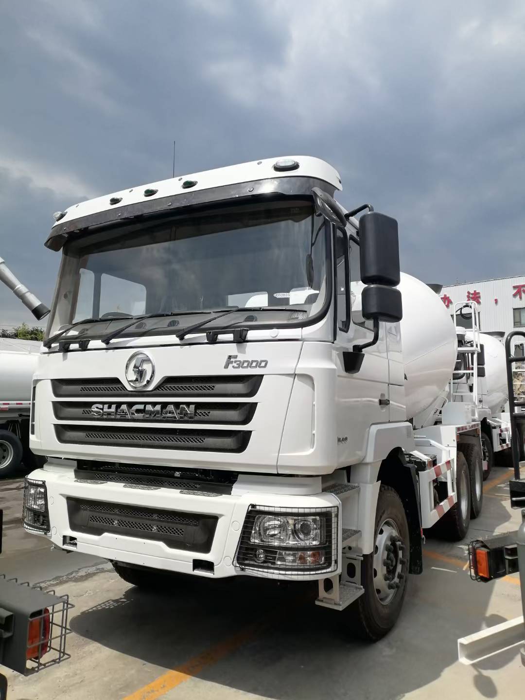シノトルク HOWO 8X4 371HP 14cbm コンクリートミキサートラック Zz1317n3261W