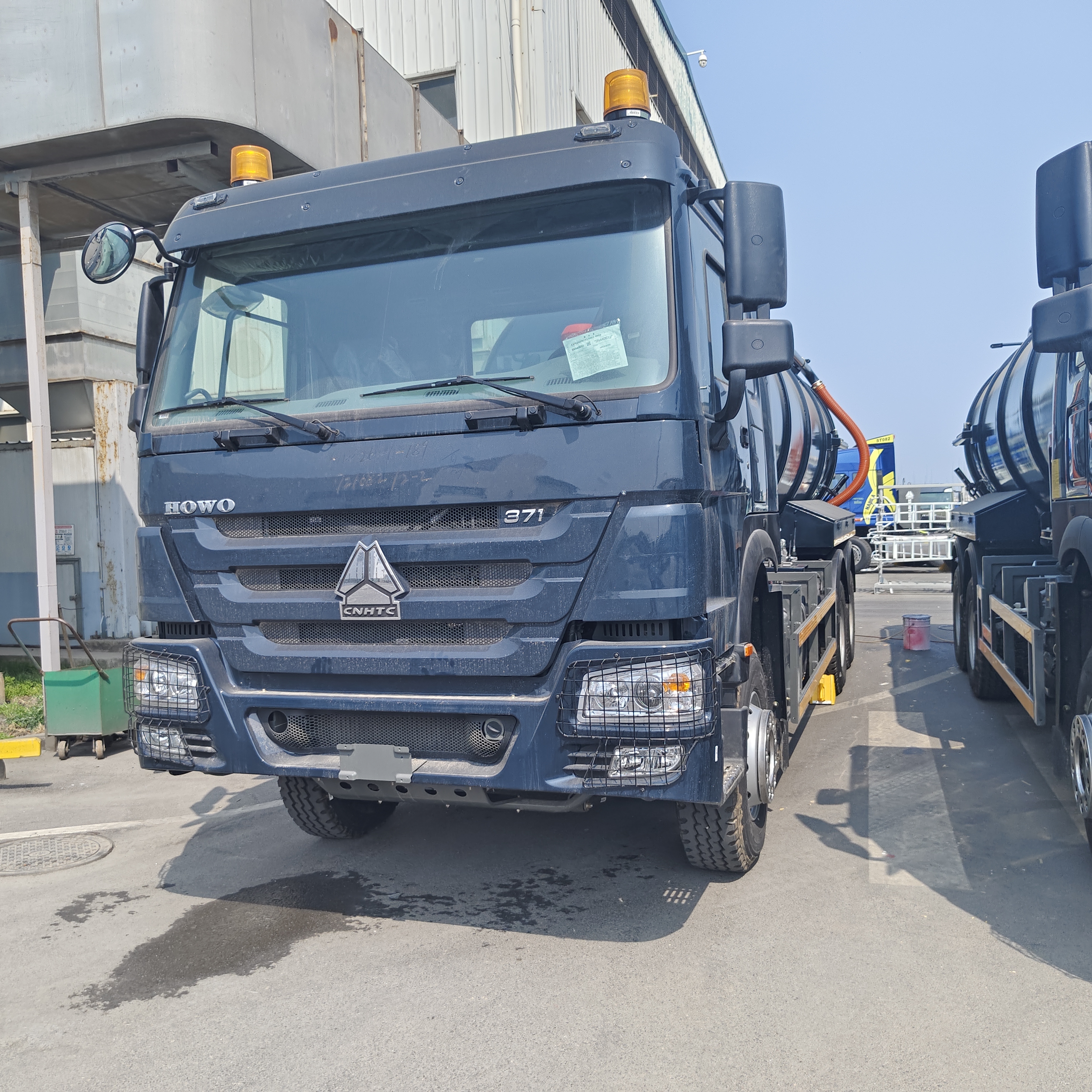HOWO 15CBM 6×4駆動と336HPエンジンの真空下水道浄化トラック