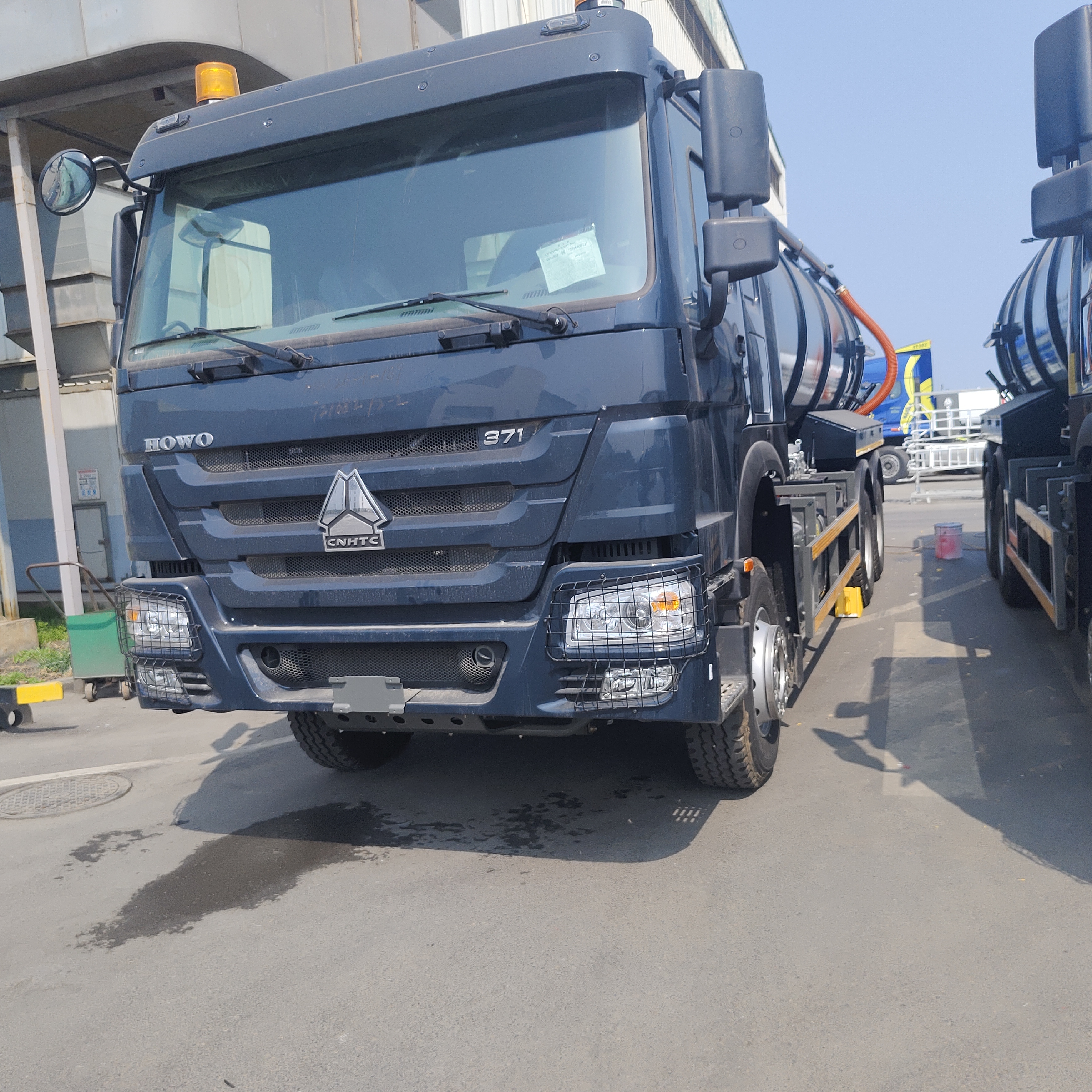 HOWO 15CBM 371馬力と工業廃棄物清掃のための6×4駆動車