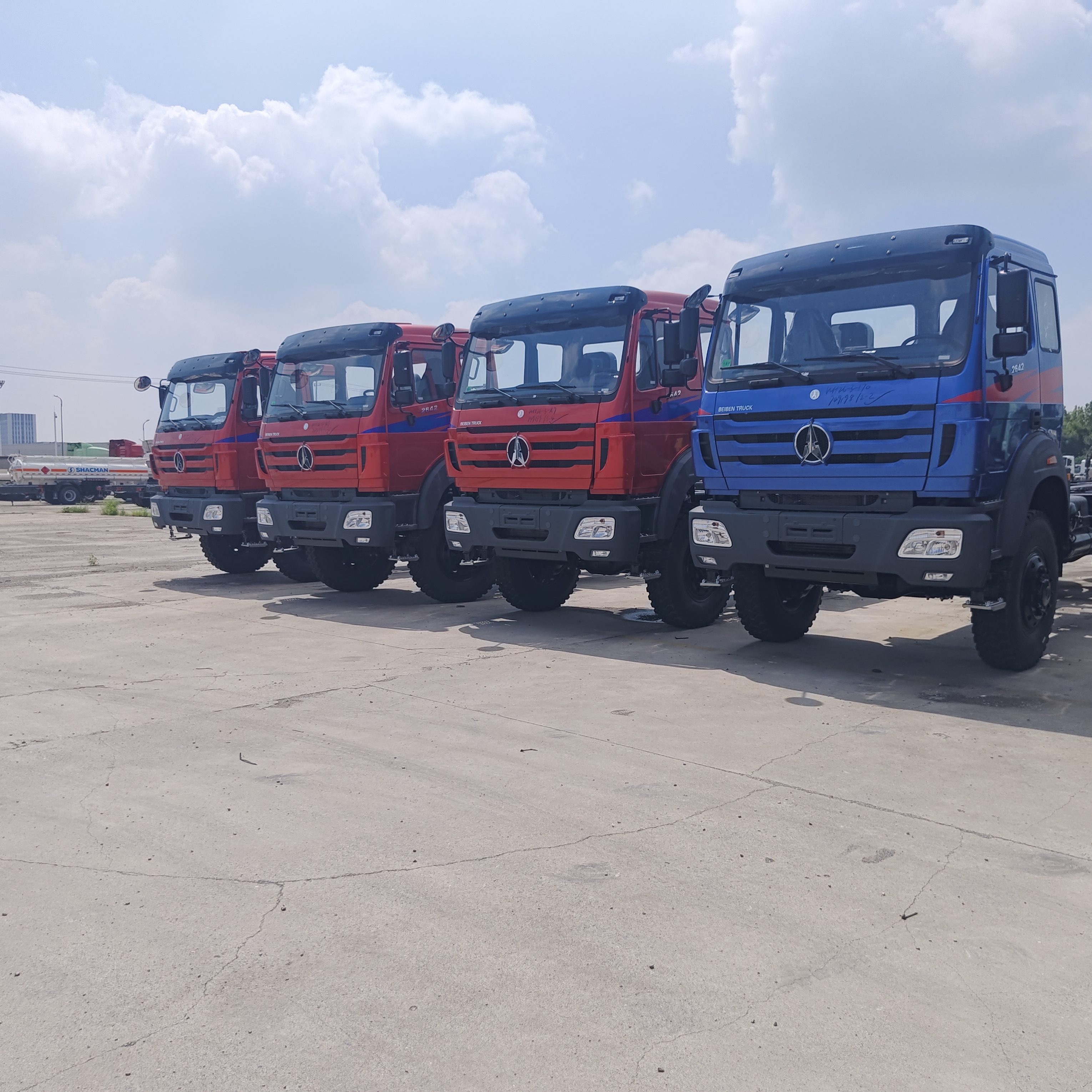 BEIBEN 2638 6×4 重荷トラック 380HP WEICHAI エンジンとメルセデス・ベンツ・テクノロジー・シャーシ