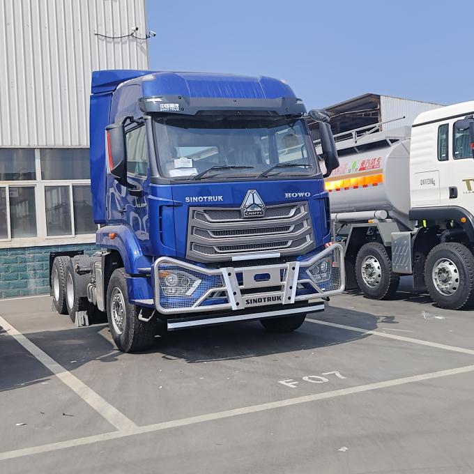 HOWO NX 6×4 Tractor Truck side view displaying chassis and wheel configuration